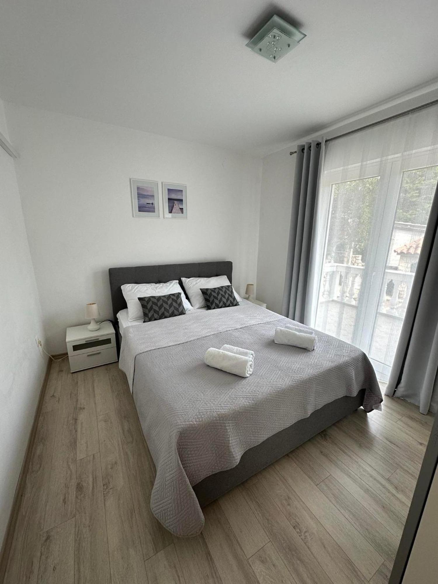 Apartmani Ljubica, Murter Eksteriør bilde