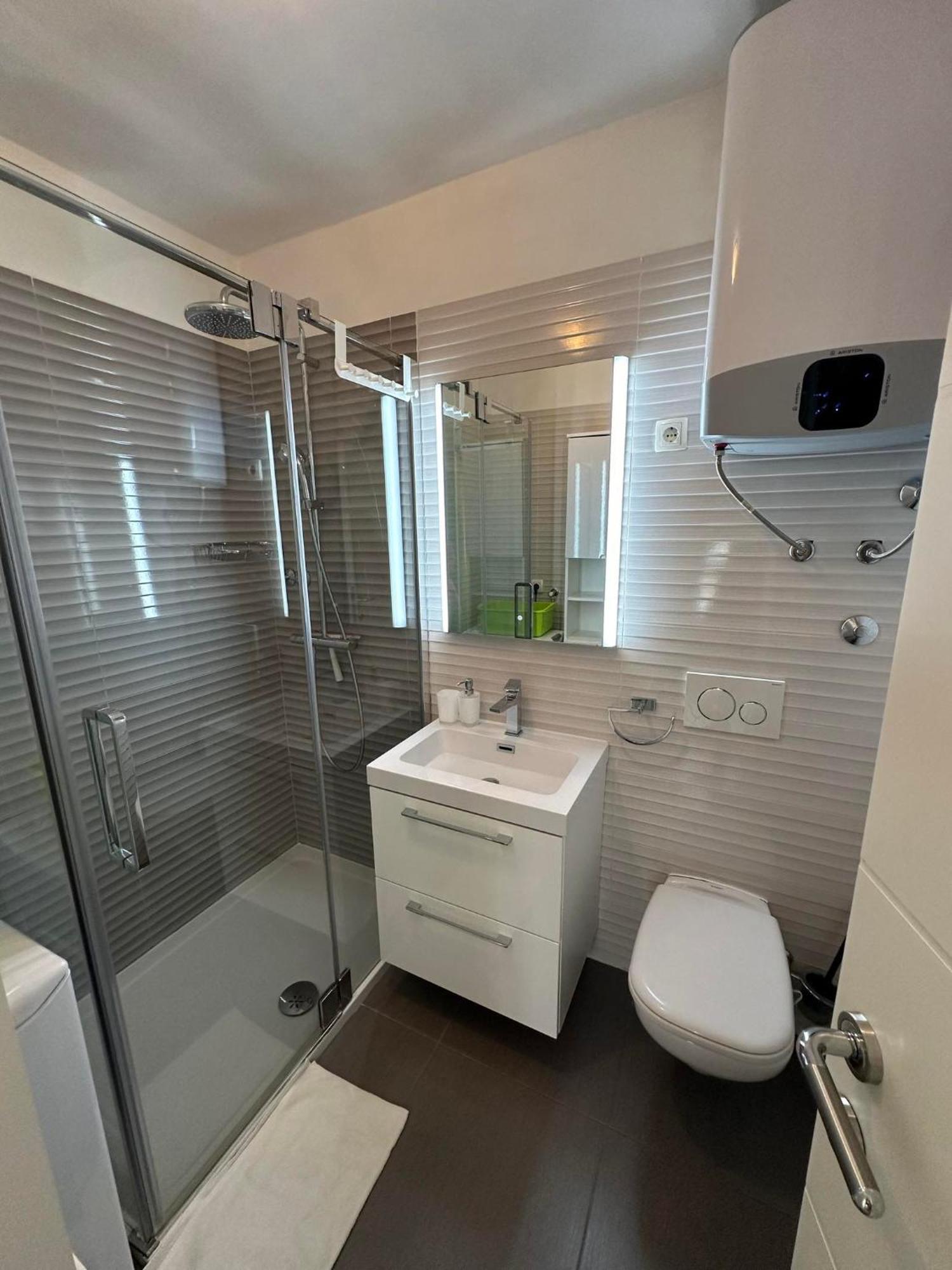 Apartmani Ljubica, Murter Eksteriør bilde