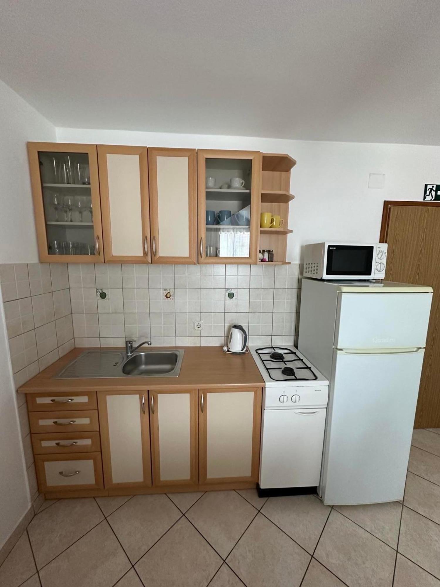Apartmani Ljubica, Murter Eksteriør bilde