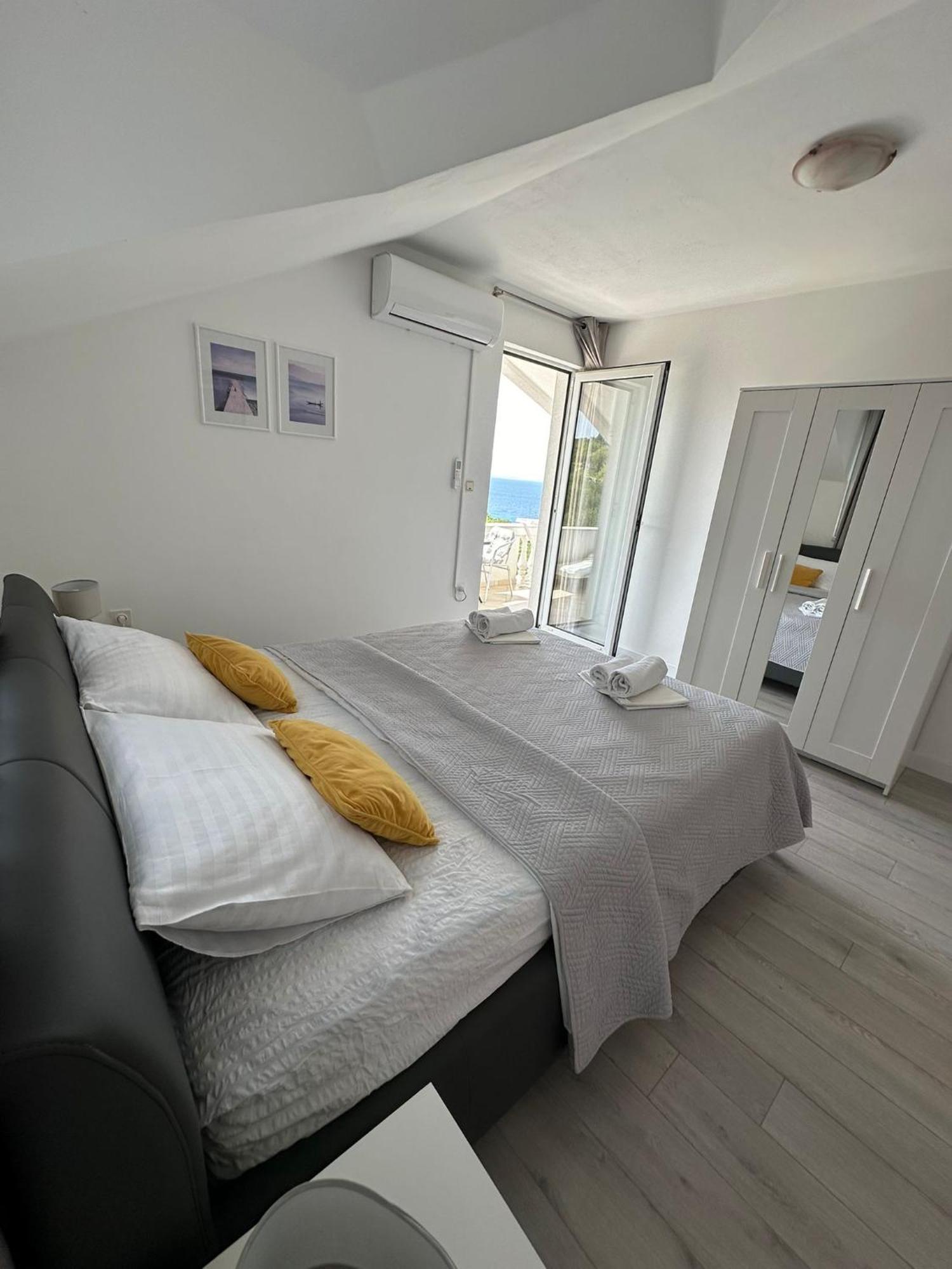 Apartmani Ljubica, Murter Eksteriør bilde